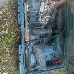 Roto hammer With Bits