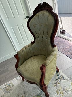 Victorian Carved Mahogany Parlor Accent Chair