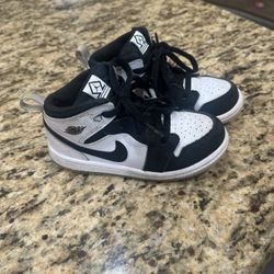 Kids/Toddler Jordans 