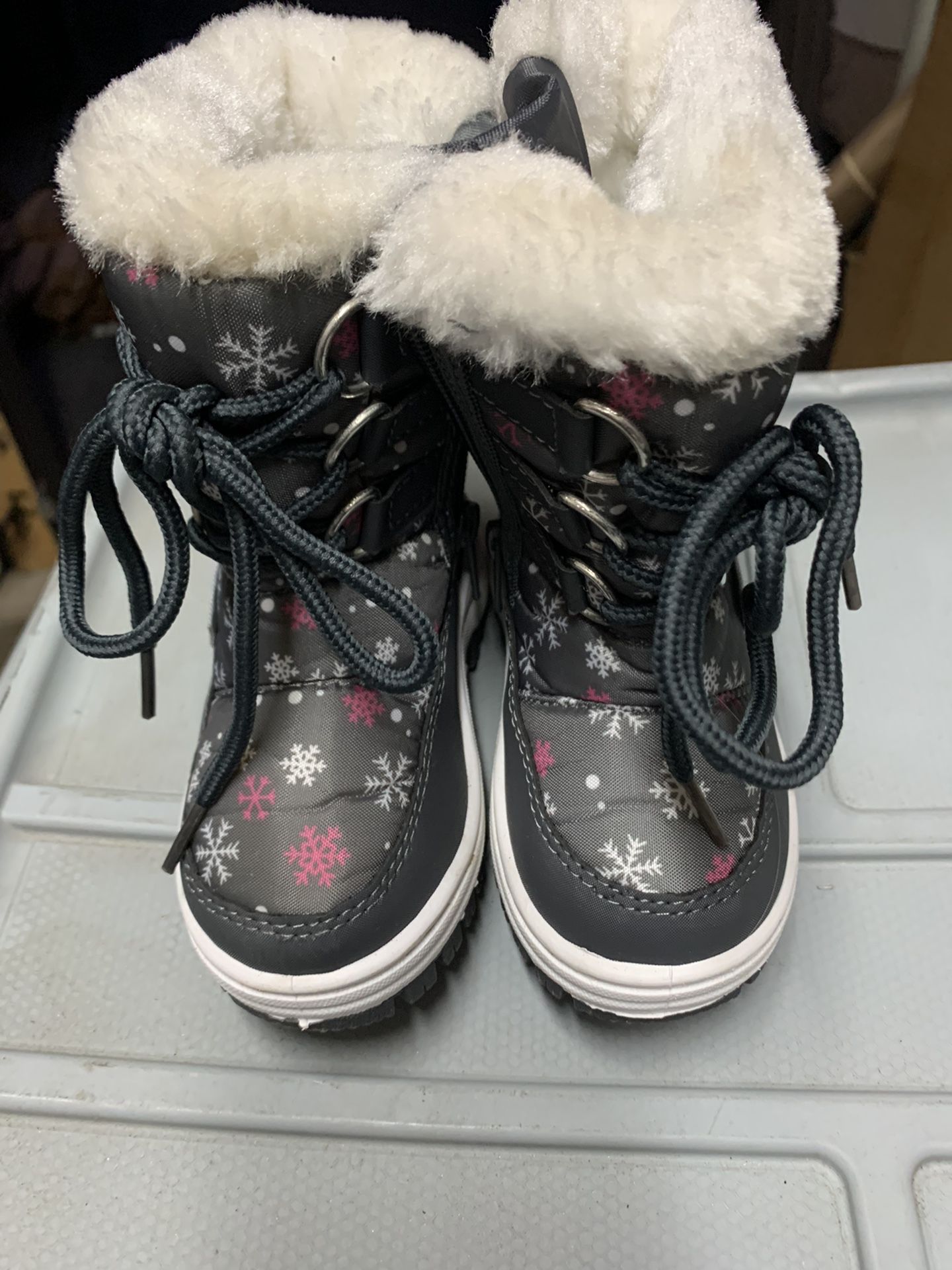 Toddler Fur Lined Snow Boots Size 6