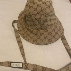 Gucci bucket Hat