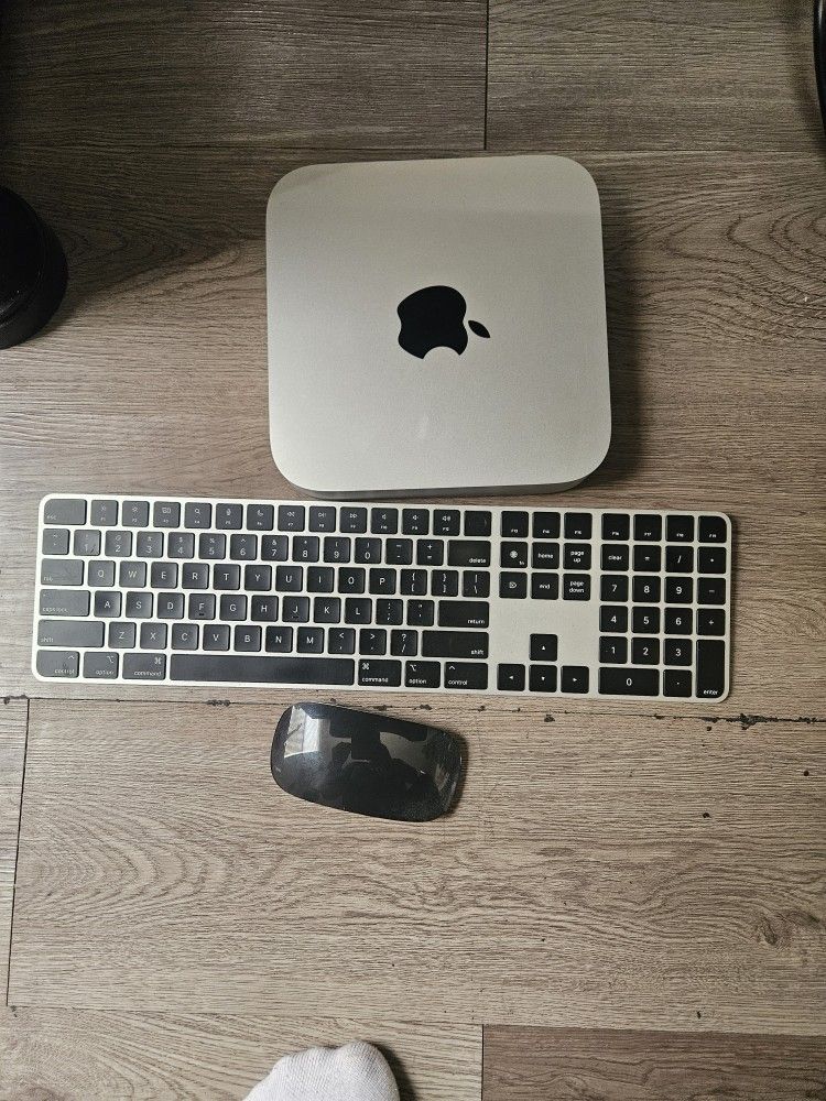 2020 i Mac. Mac Mini, Apple Magic Keyboard And Mouse