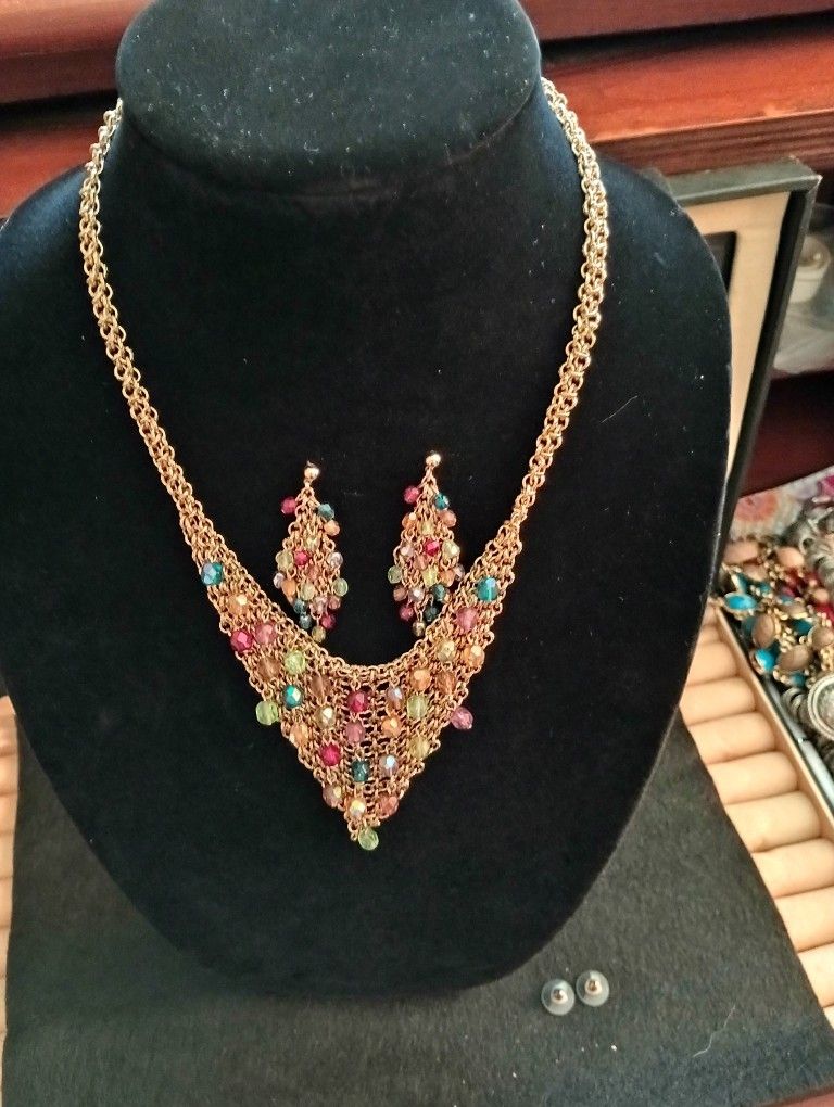 Women's Necklaces And Drop Earrings Set