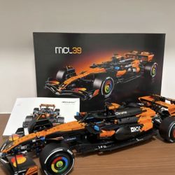 New   1:8 McLaren Block Moc F1