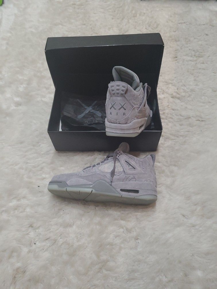 Jordan 4 Kaws