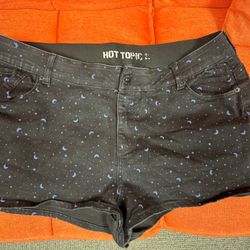 Hot Topic Black Shorts and with Blue Celestial Design size 20