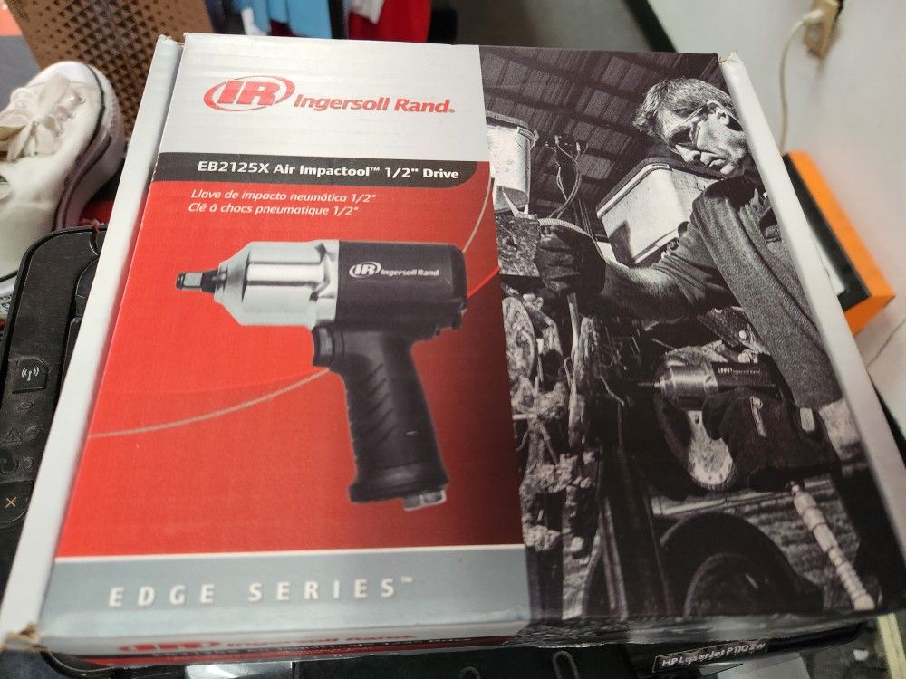 Ingersoll Rand Air Impact Drive 1/2". 690ft Torque