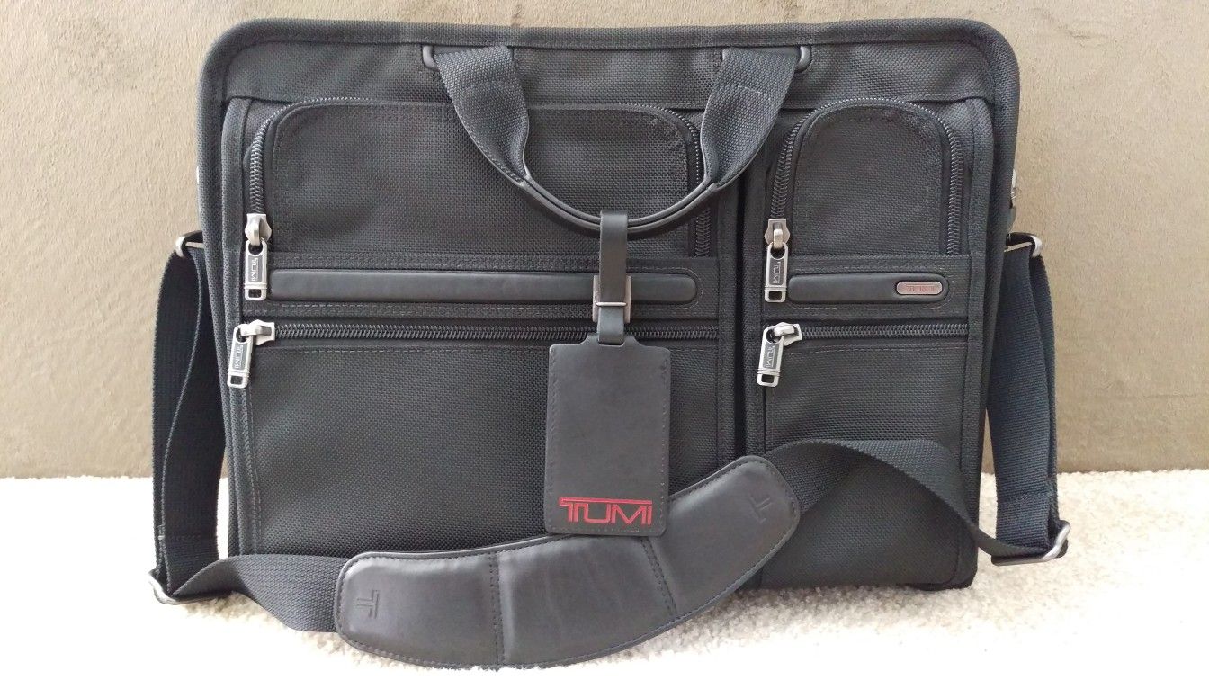 TUMI Alpha 26114D4 Laptop Messenger Bag