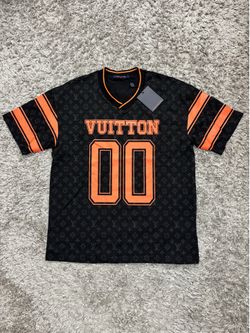 Lv shirt size L