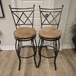  Set of 2 Metal Bar Stools