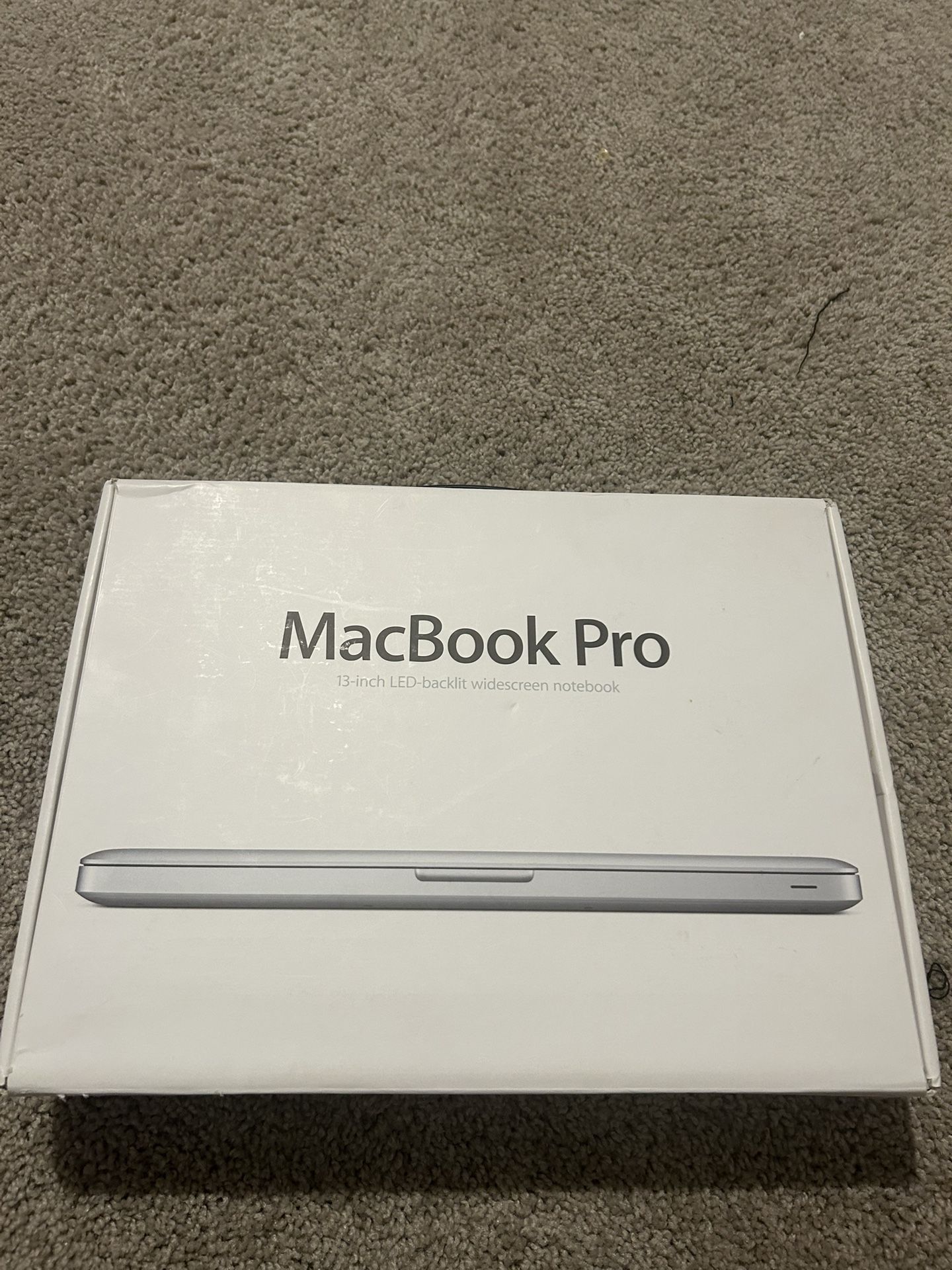 MacBook Pro 13-inch LED-backlit Widescreen Notebook