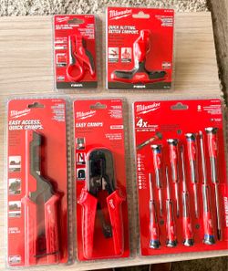 $140 For all 5 Electric Tools $150 por las 5 herramientas electricas mas de $200 en tienda