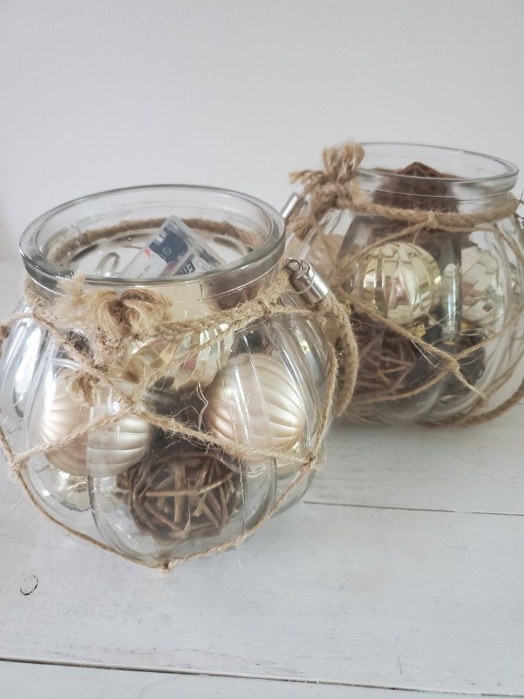 2 Like New Decorative Glass Bowls