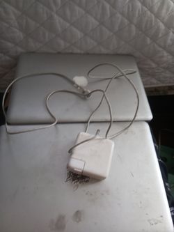 2 Apple MacBooks MagSafe Charger