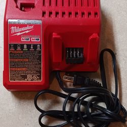 Milwaukee M18-M12 cordless charger works great 