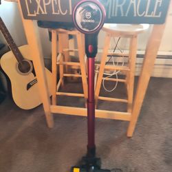 Moosoo Cordless Light Weight Vaccume