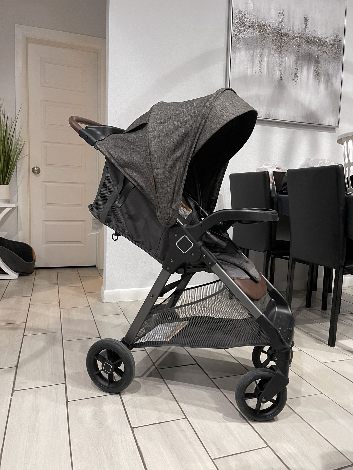 Baby Carrier, Base  And Stroller 