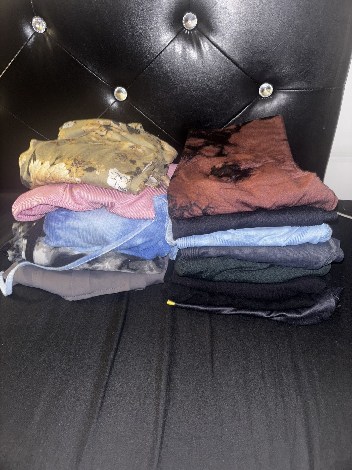 Women’s Clothes Bundle S-M