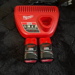Brand New Milwaukee M12 2.0 Batteries And Charger.