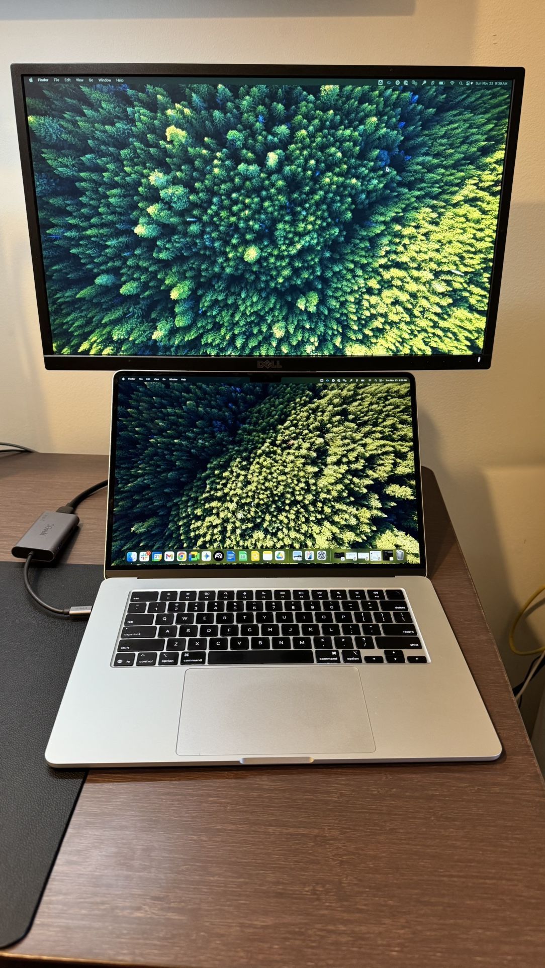 Dell 22” Full HD LED Monitor