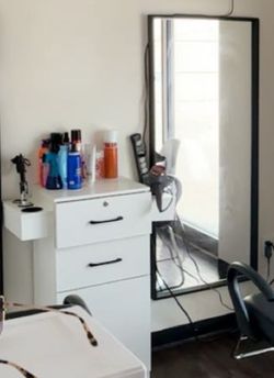 Salon Mirror And Station