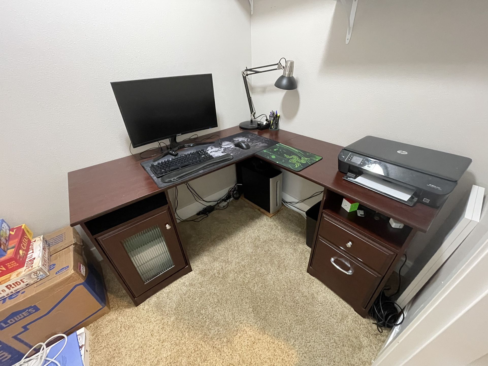 L-SHAPED DESK