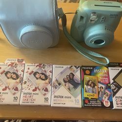 Beautiful Blue Color Works Perfect No Damage And A Case +2 Rolls Of Film Of Your Choice