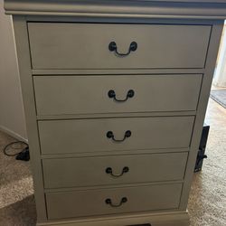 5 Drawer Dresser