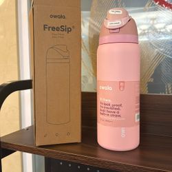 owala Freesip Water Bottle Travel Mug 950ml