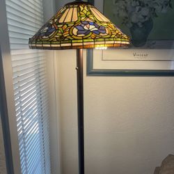 Meyda Tiffany’s Floor Lamp