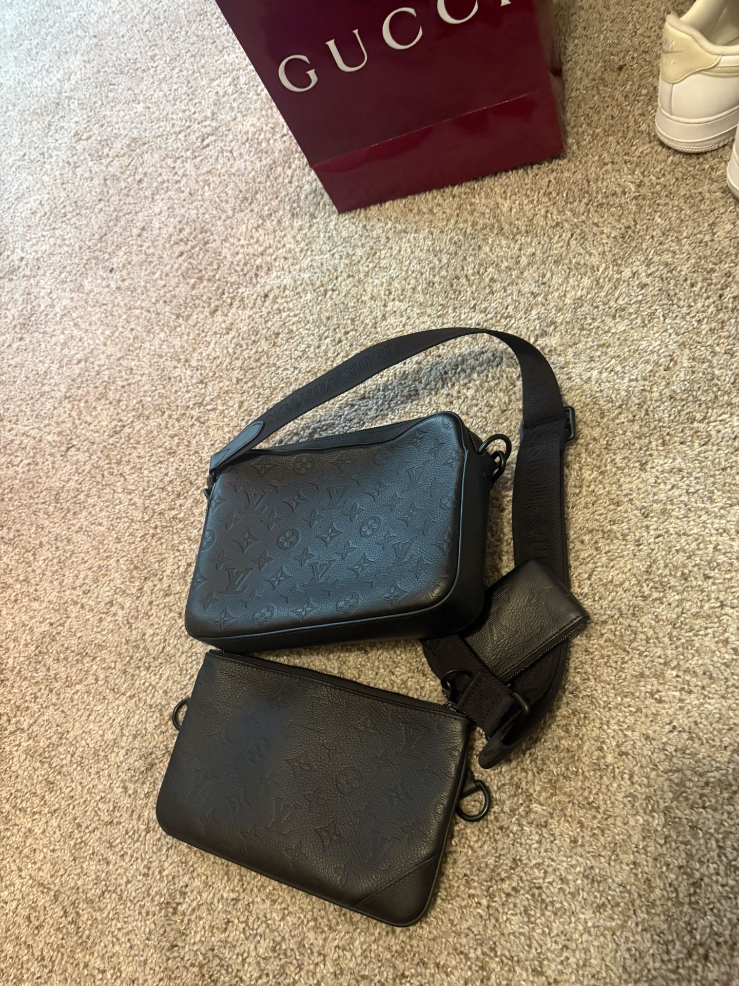 LOUIS VUITTON trio messenger (Mens)