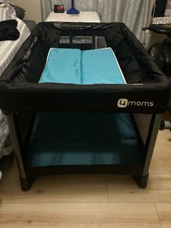 4 Moms pack n play
