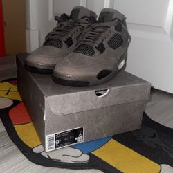 Jordan Retro 4 Cavestone