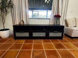 TV CONSOLE