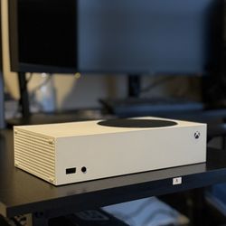 Xbox Series S – Perfect Condition