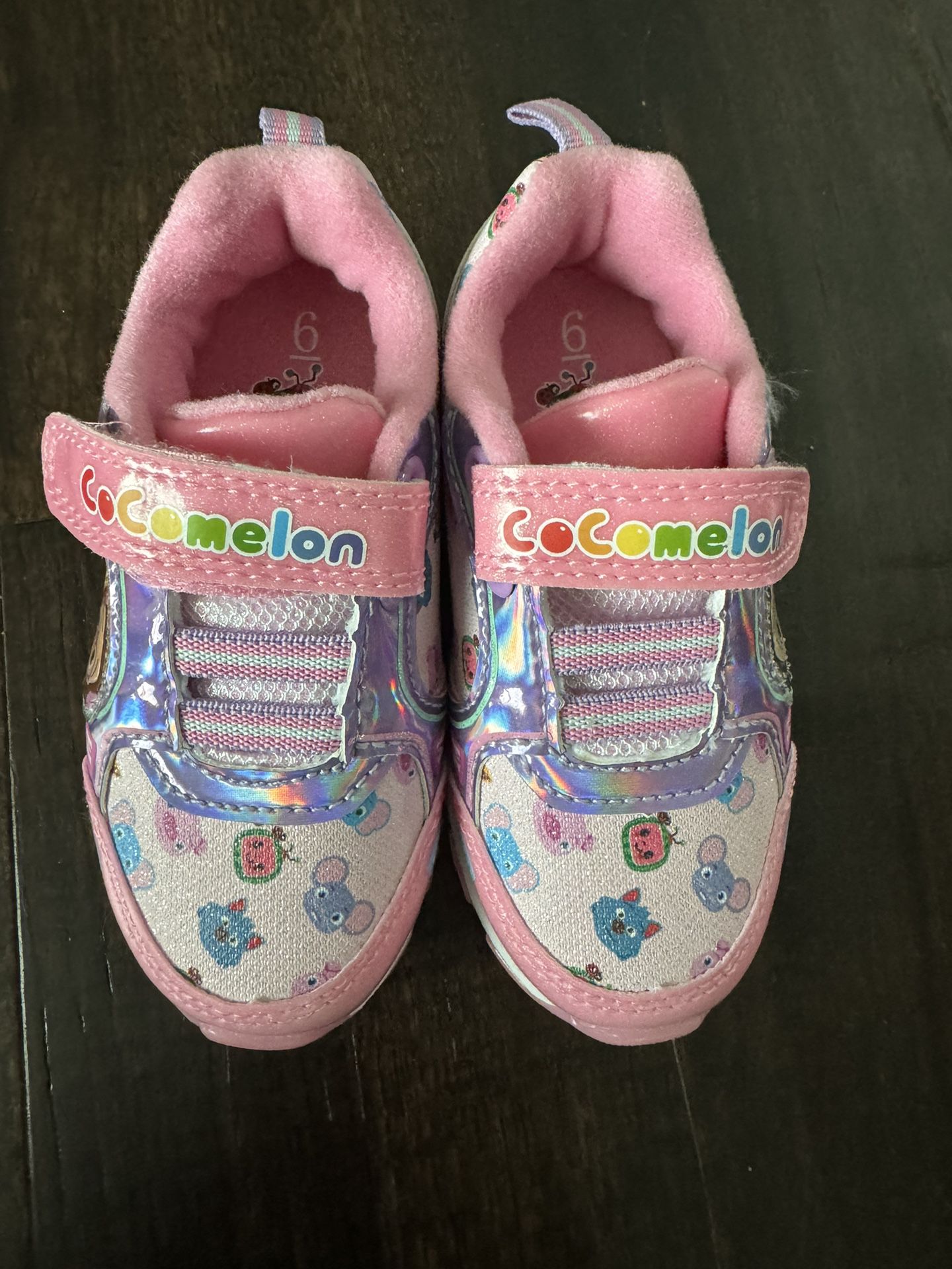 Cocomelon shoes size 6