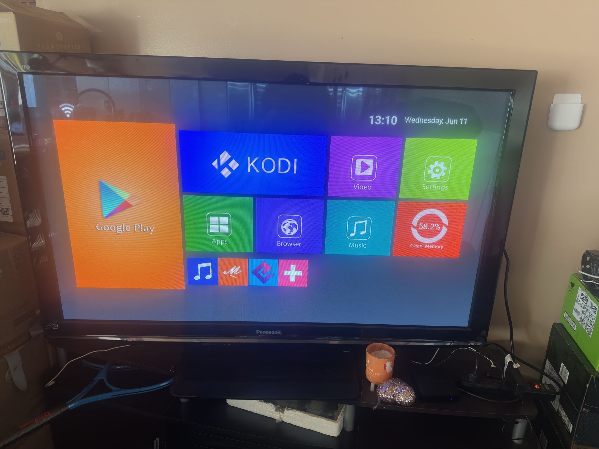 Tv 60” Panasonic . Not A Smart TV