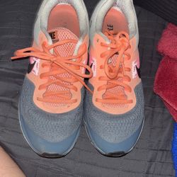 nike girls shoes