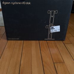 Dyson Cyclone V10 Dock Never Opened