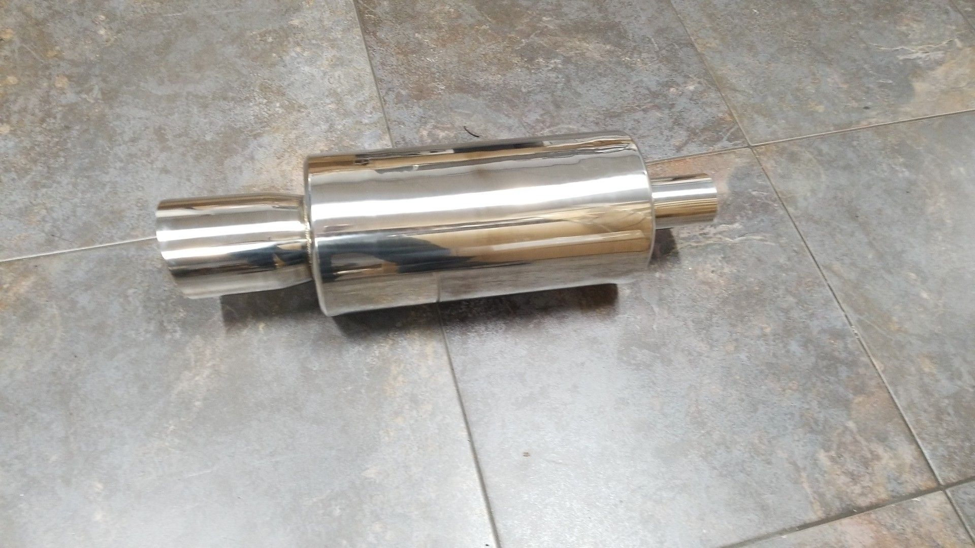 Stainless Steel Muffler Exhaust Performance 2.5" Inlet / 4.25" tip