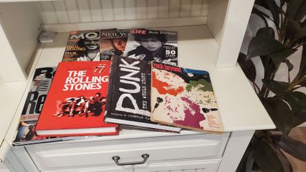 Vintage/Classic Rock&Roll Book and Magazine Collection