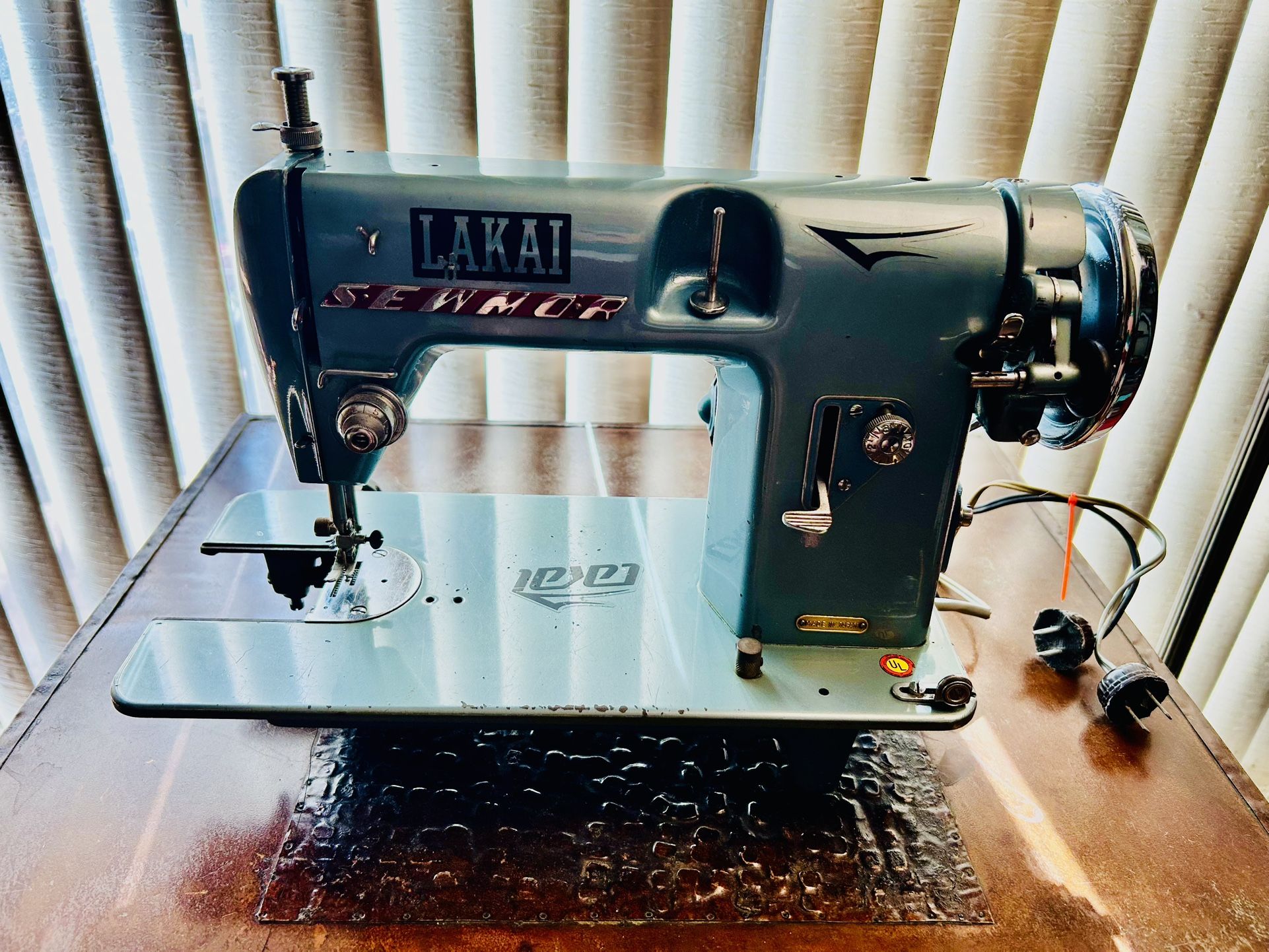 Vintage Sewing Machine Lakai Sewmor Strong Motor Newer Belt Missing Parts