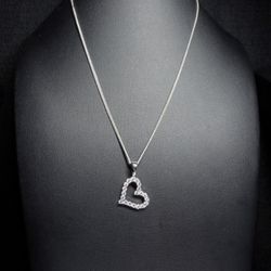 925 silver Miami Cuban necklace and heart Cz pendant 18”