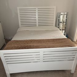White Wooden Queen Bedroom Set 