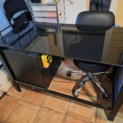 Desk And Chair 