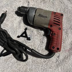 Milwaukee  3/8" Heavy Duty Reversing Drill-Clean, Chuck Key, 8’ Cord
