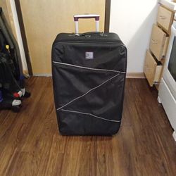 STUDIO.  MULTI - STORAGE TRAVEL. SUITCASE 