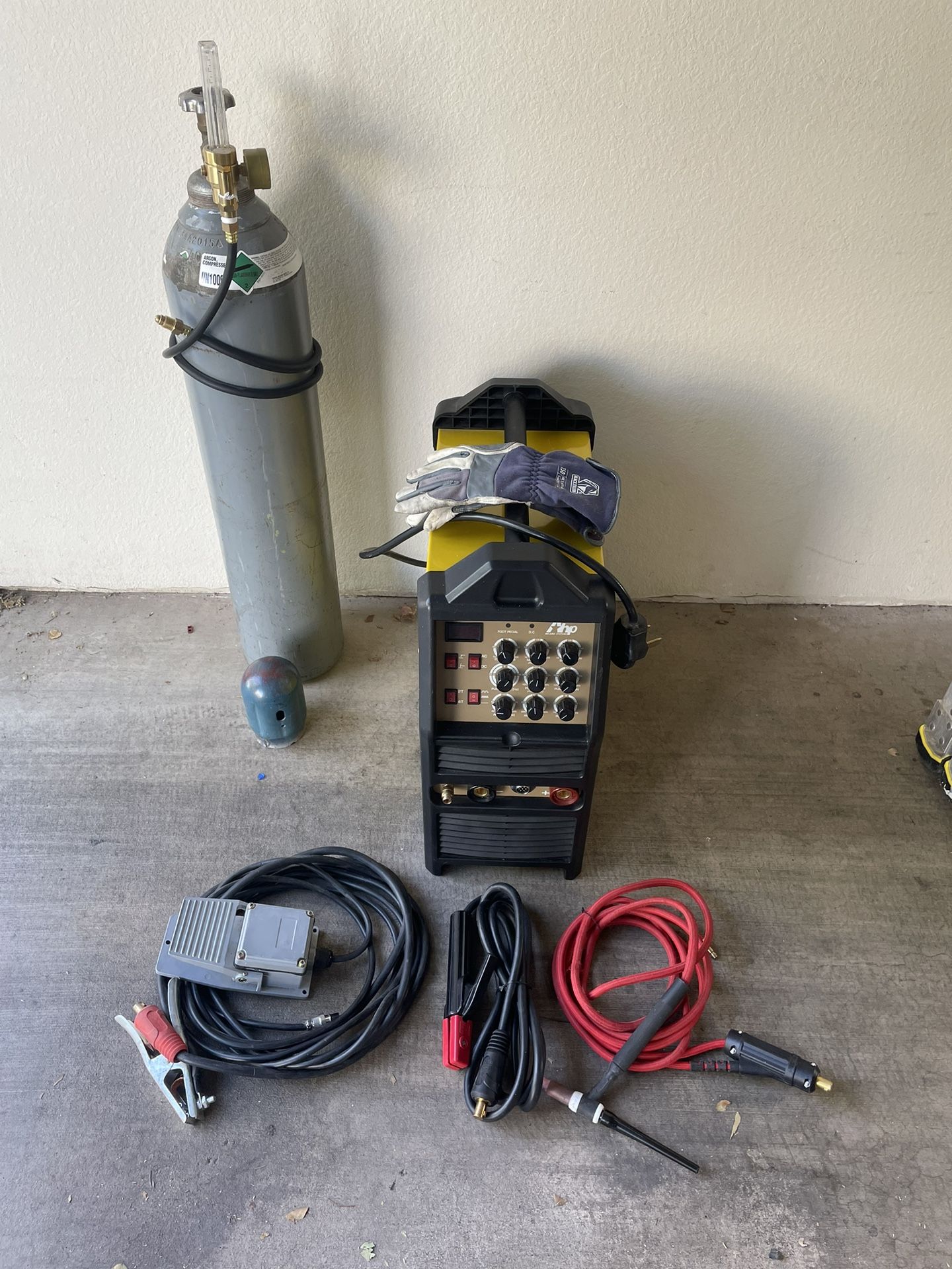 AHP AlphaTIG 201XD Welder - Complete Kit