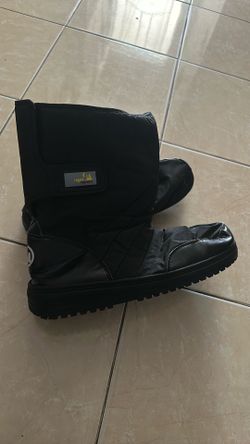 Snow Boots Size 13