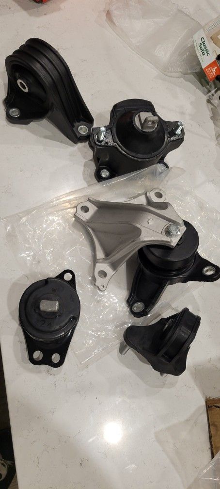 13-17 Honda Accord motor and transmission mount set